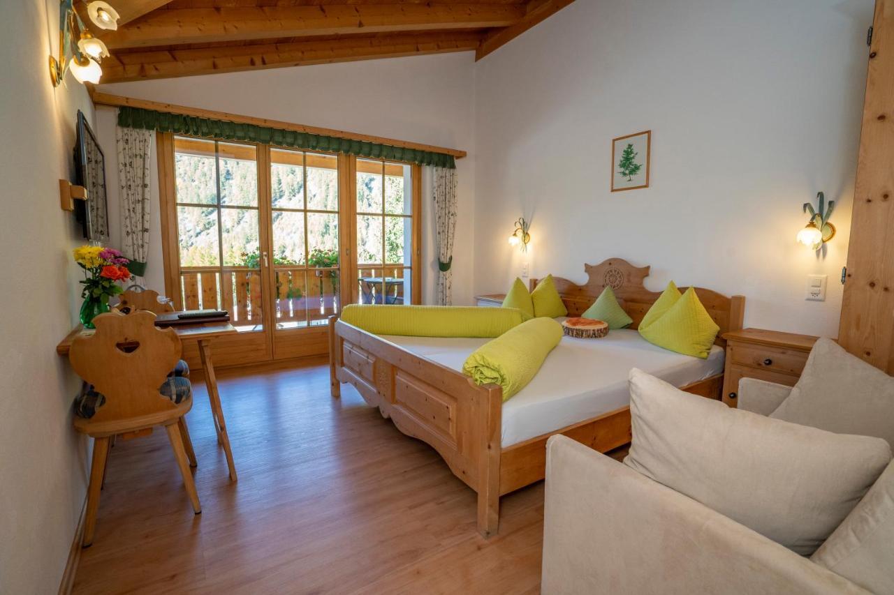 Hotel Crusch Alba Sta Maria Santa Maria Val Müstair Esterno foto